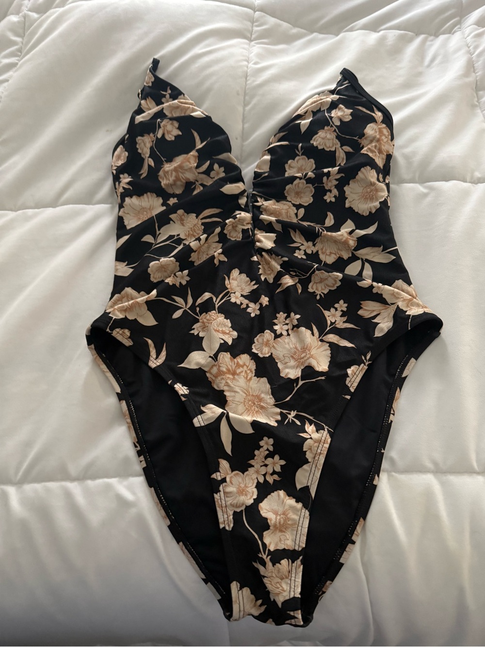 CUPSHE x Kelsey Anderson Black One-Piece with Beige Floral Print